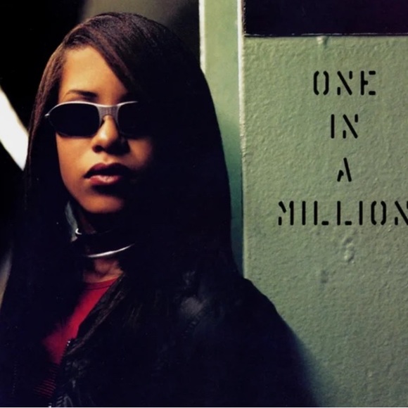 Meet your Posher, Lilja - Picture 1 of 1